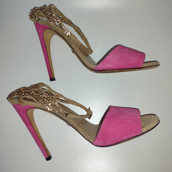 SOLD 💔 Gucci Rhinestone Pink Chainlink Heels - Picture 14 of 16